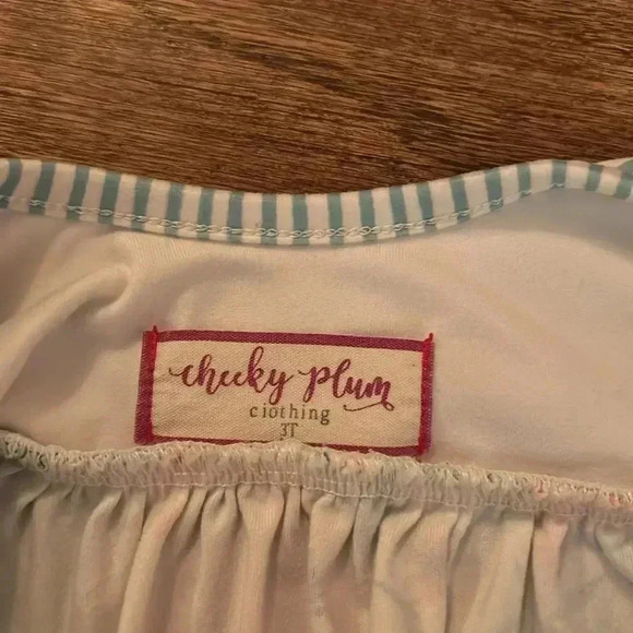 Cheeky Plum Dress/Top Eyelet On Hem Of Dress & Pockets Size 3T - Picture 2 of 9